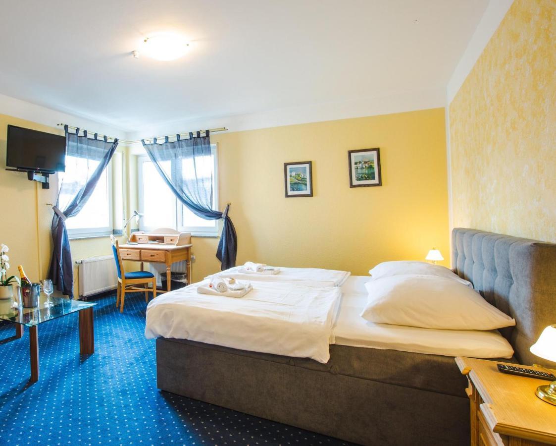 Hotel Altstadt Wassenberg Room photo