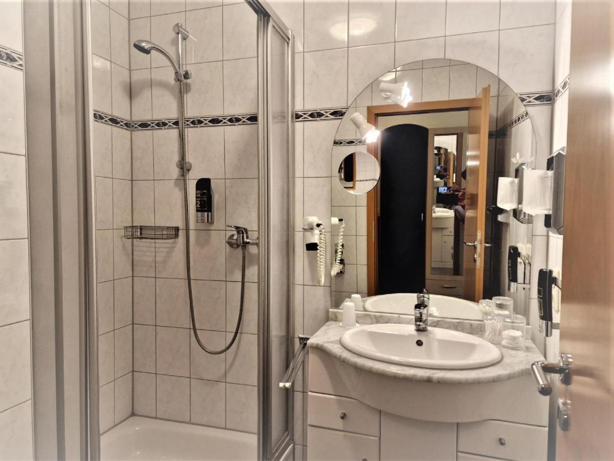 Hotel Altstadt Wassenberg Room photo